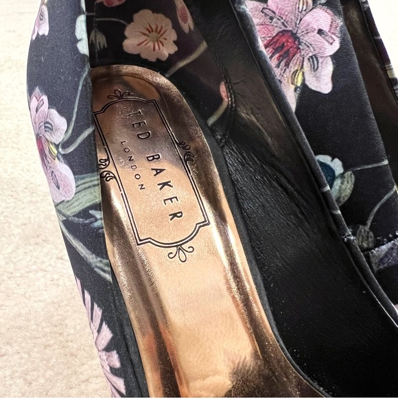Ted Baker Savei Flower Heels - Picture 10 of 10